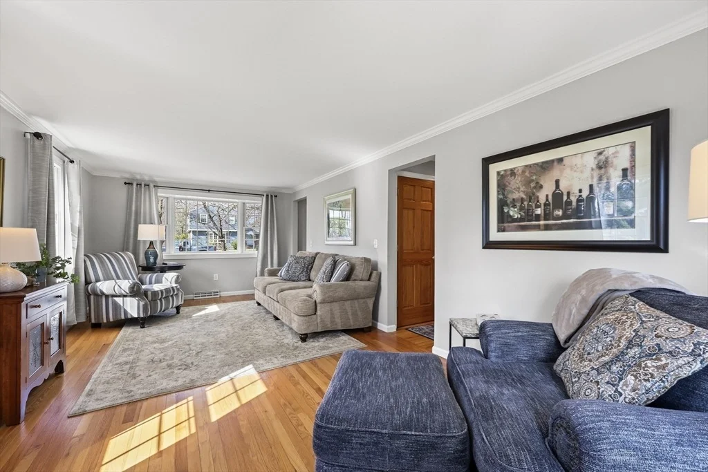 Photo of 9 Metacomet Road