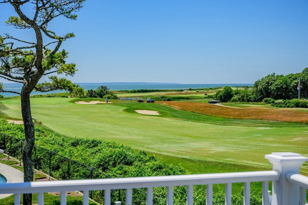 Photo of 129 Shore Dr W
