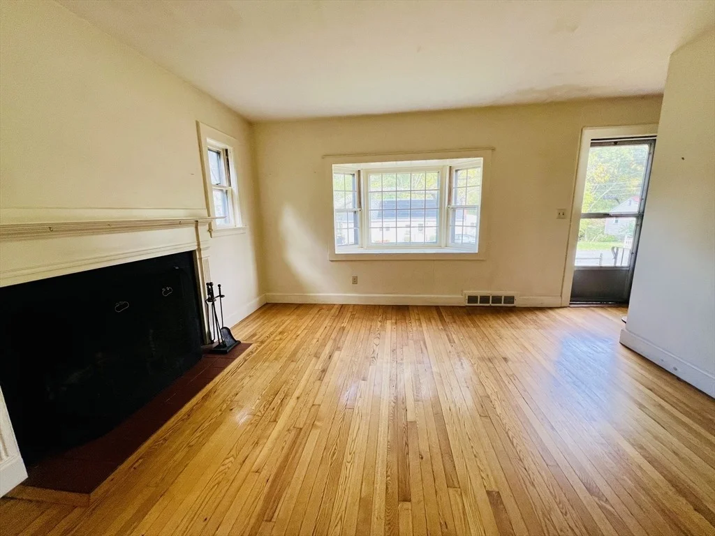 Photo of 67 Long Ave