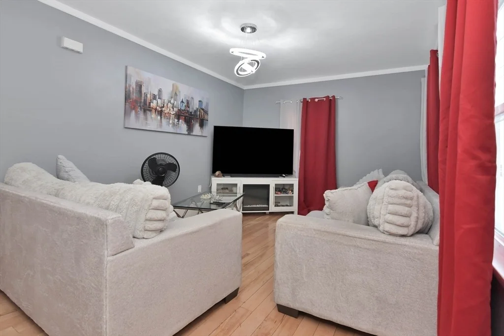 Photo of 87 Abbott St