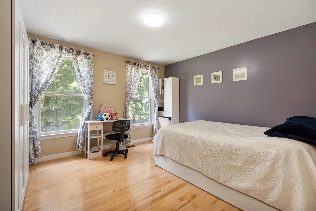 Photo of 1 Laurelwoods Dr