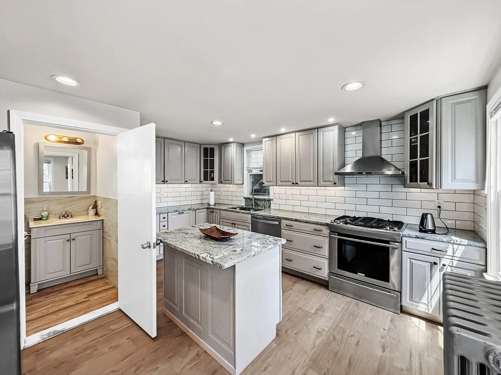 Photo of 76 Baldwin Ave