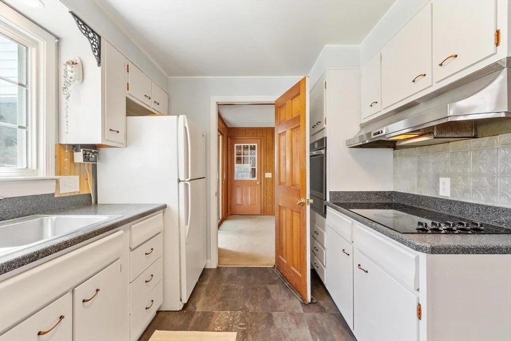 Photo of 40 Ivy Dr