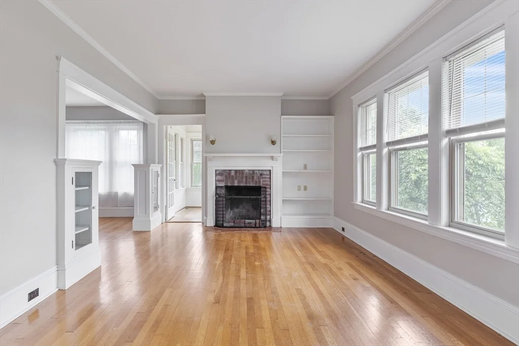 Photo of 53 Hillcroft Ave