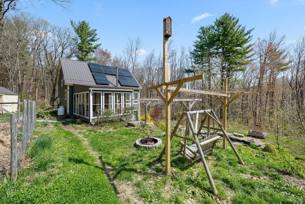 Photo of 999 Sheldon Road