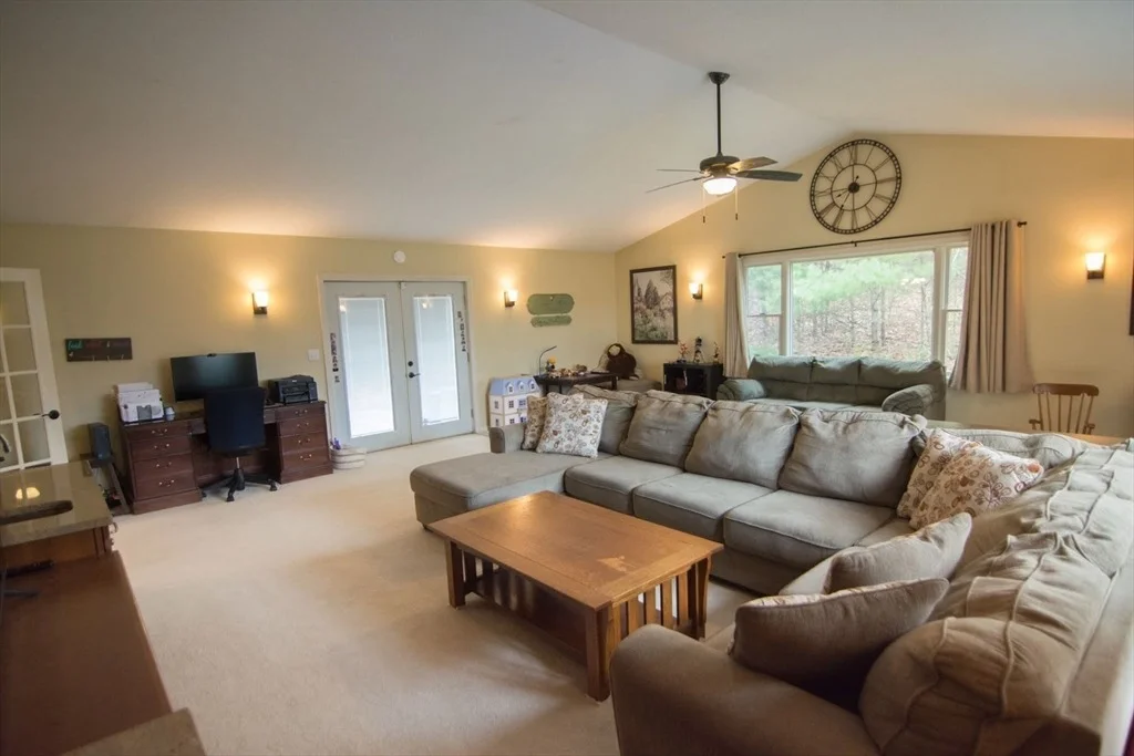 Photo of 122 Maybrook