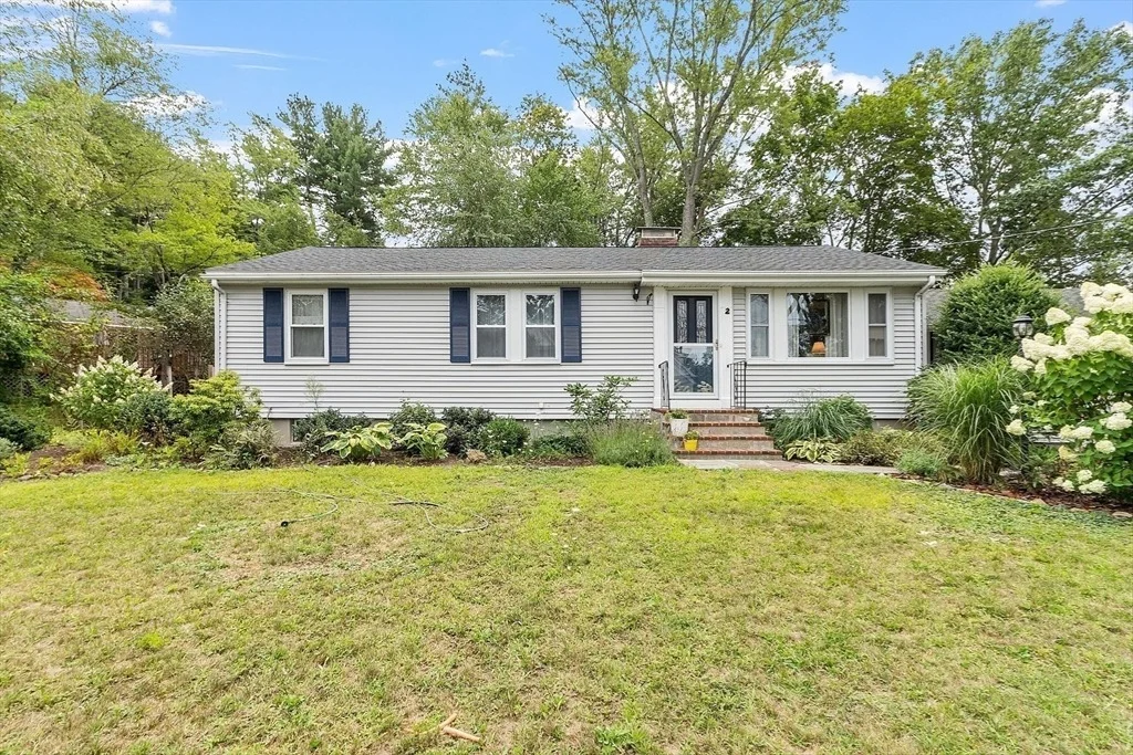 Photo of 2 Putnam Road