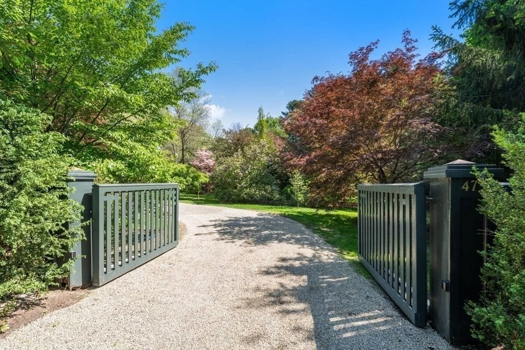 Photo of 475 Glen Rd