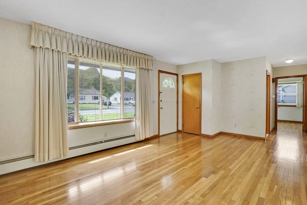 Photo of 300 Circle Dr