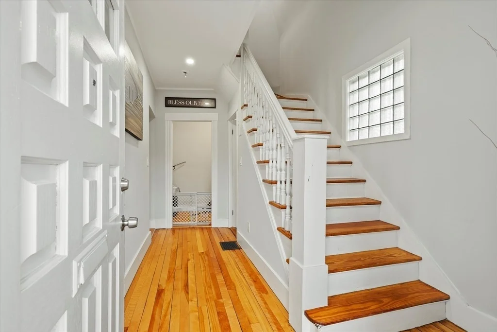 Photo of 1 Ralph Ave