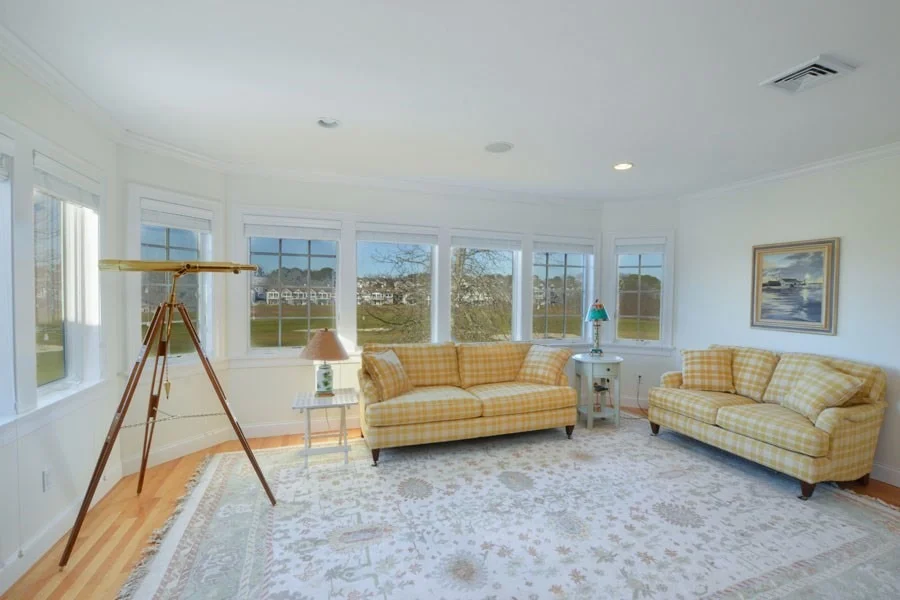 Photo of 125 Shore Dr W