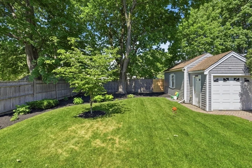 Photo of 1 Elm Ave