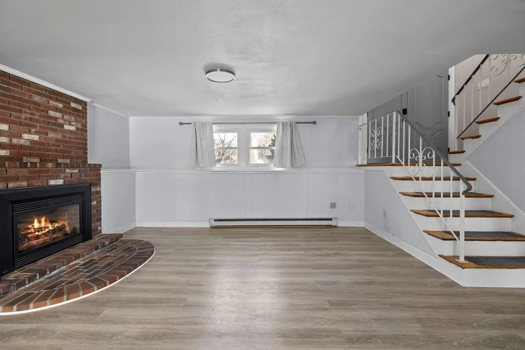 Photo of 7 Dean Cir