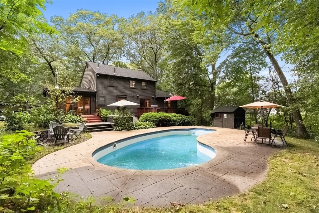 Photo of 471 Pond Street