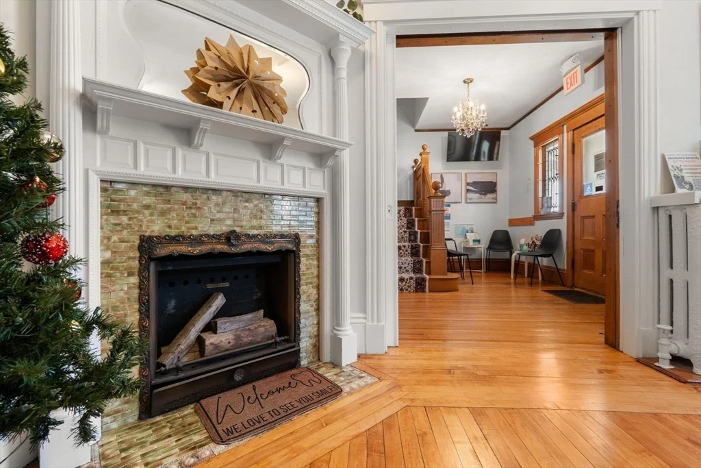 Photo of 826 Broadway
