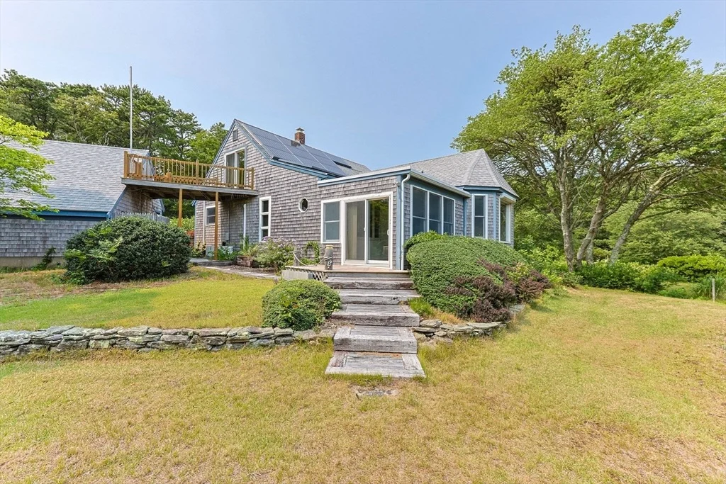 Photo of 418 Massasoit Trail
