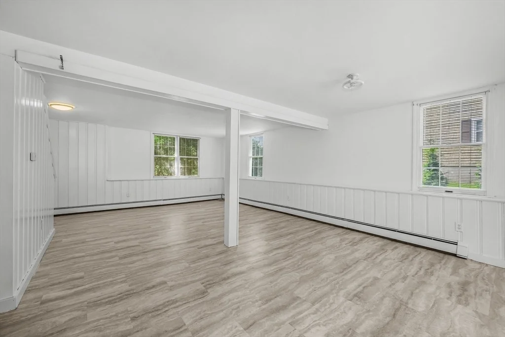 Photo of 295 Westwind Cir