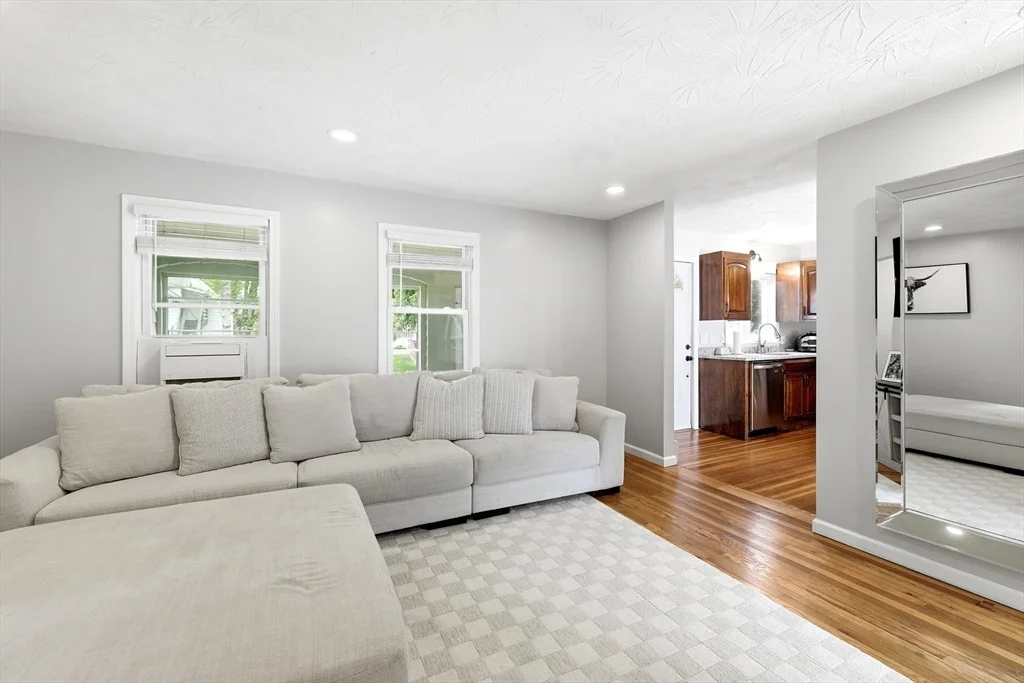 Photo of 27 Stebbins Street
