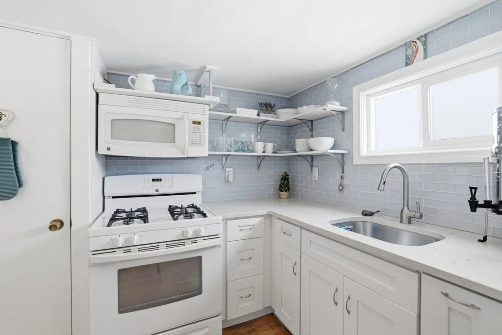 Photo of 137 Hampton Cir