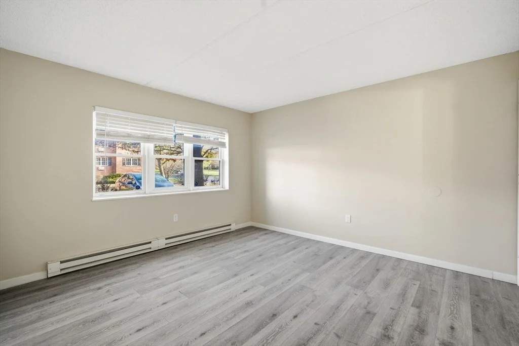 Photo of Unit B at 34 Maple Crest Cir
