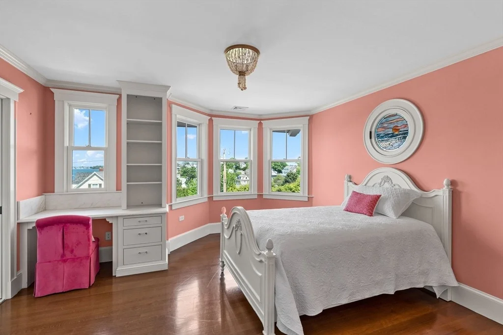 Photo of 48 Whiton Ave
