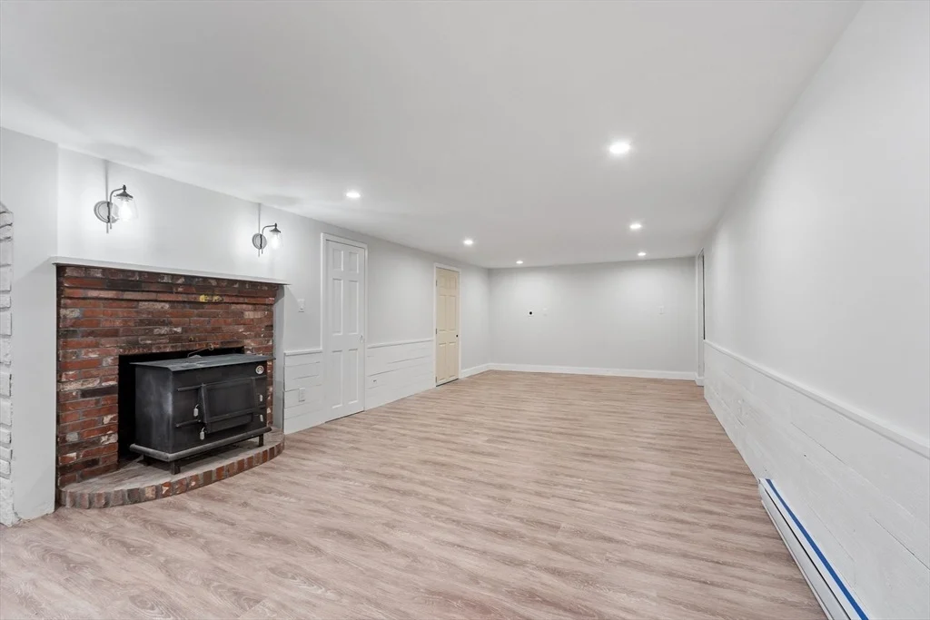 Photo of 254 Taylor Rd