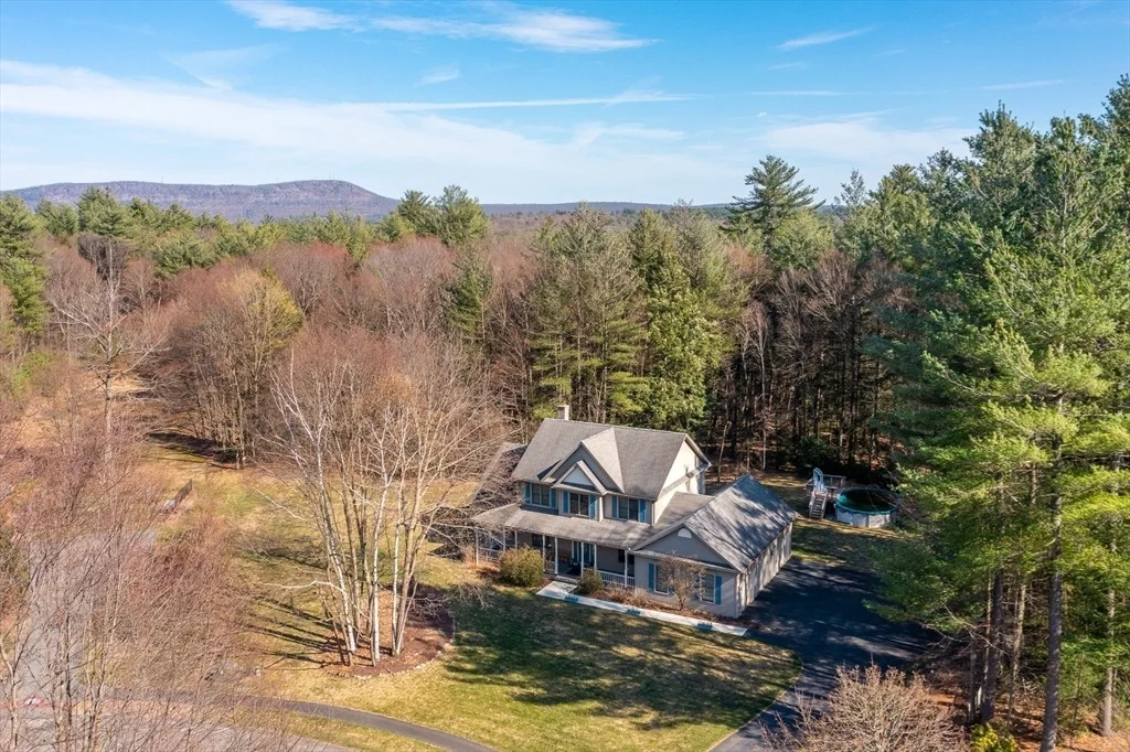 Photo of 12 Golden Cir