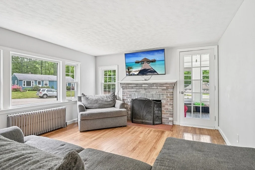 Photo of 18 Carleton Rd