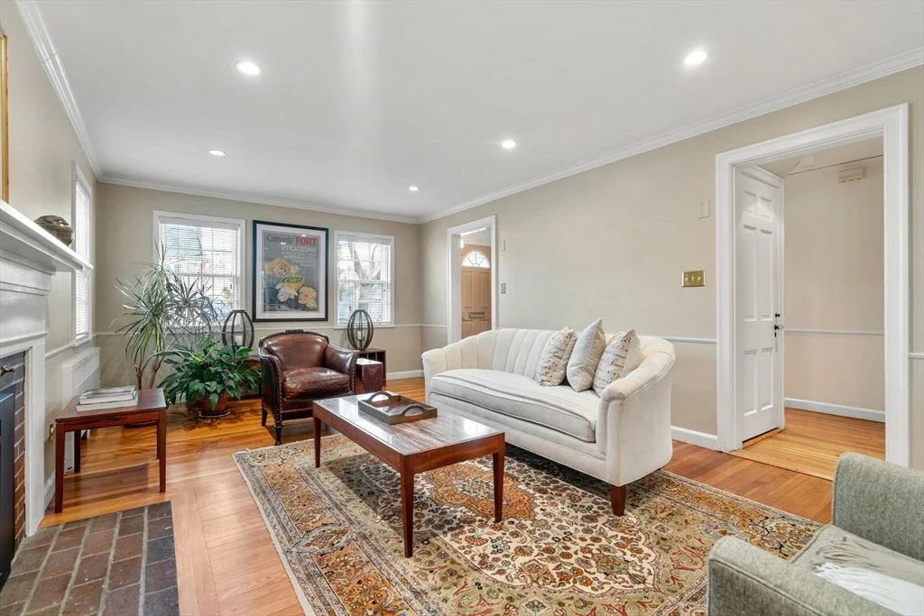 Photo of 55 Thompson Lane