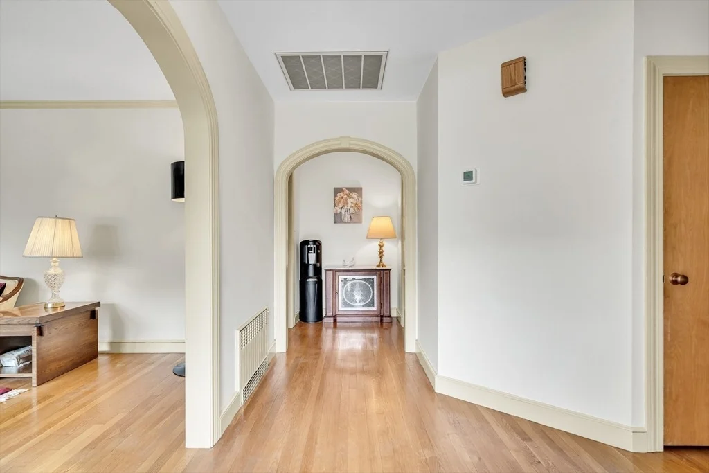 Photo of 6 Oakland Circle