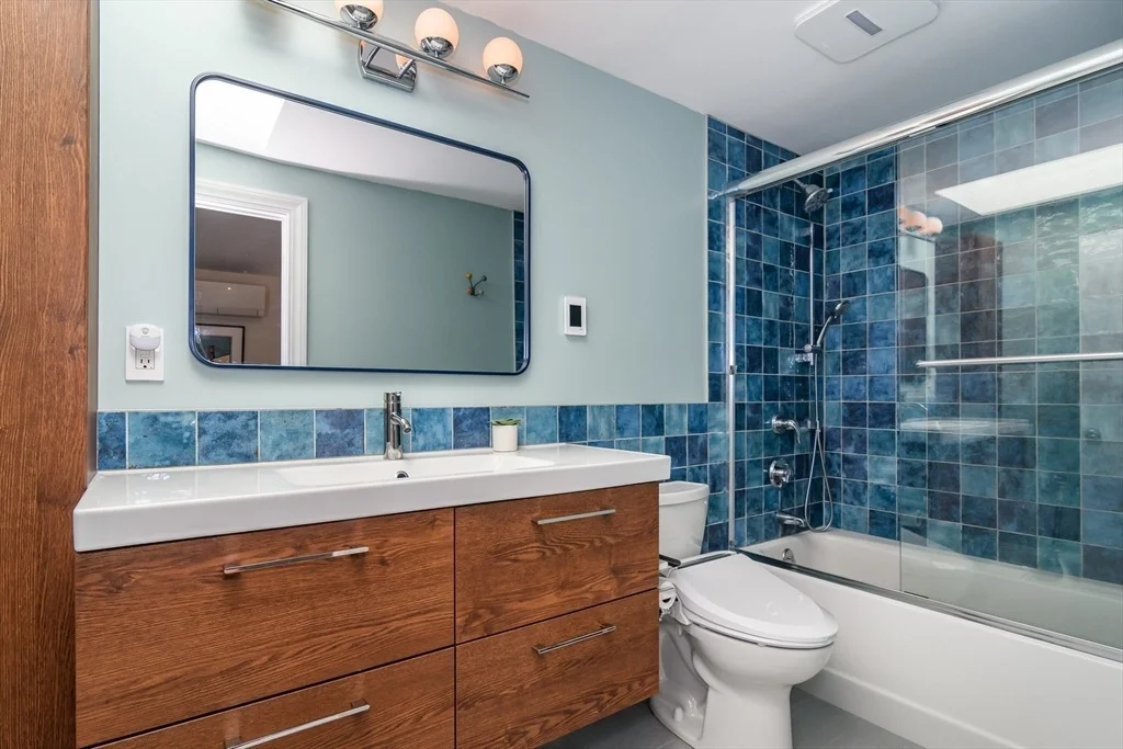 Photo of 48 Beacon St