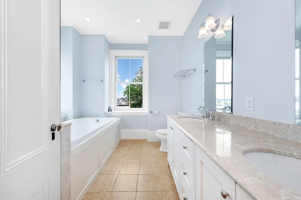 Photo of 2 Clarendon St