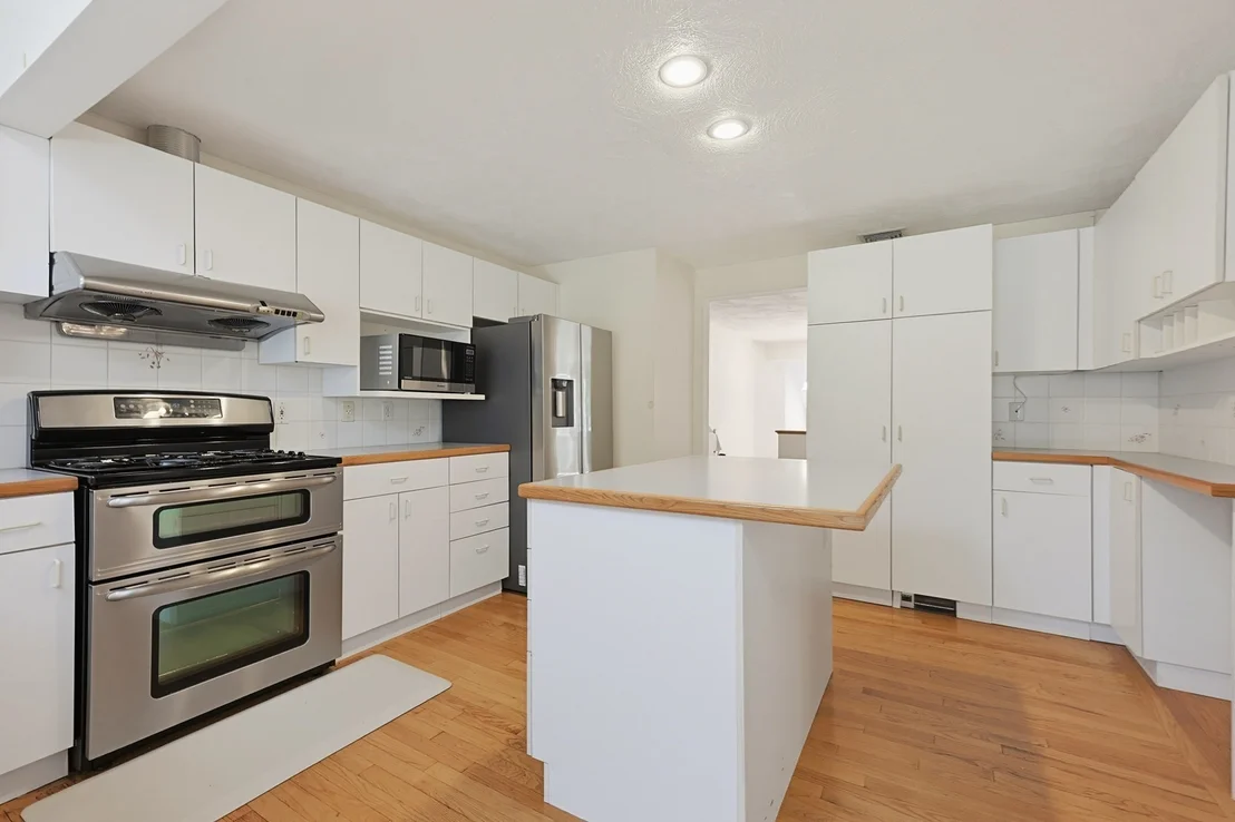 Photo of 109 Davis Road