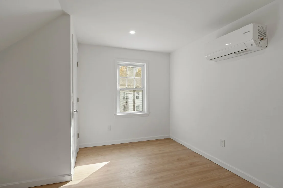 Photo of 468 Parker Street