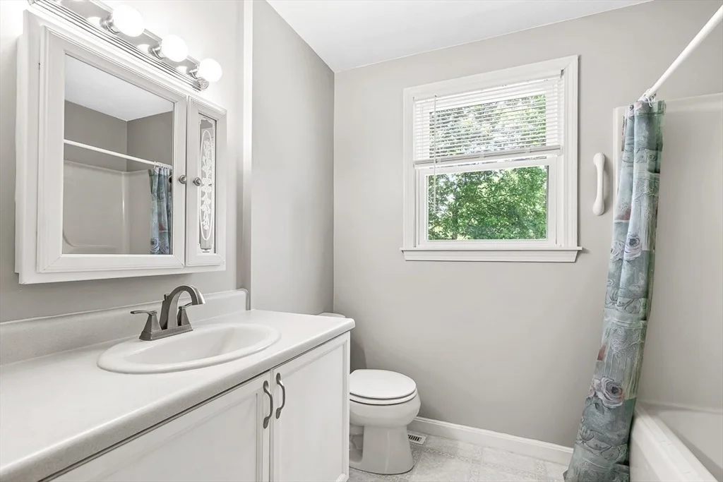 Photo of 20 Hillcrest Ave
