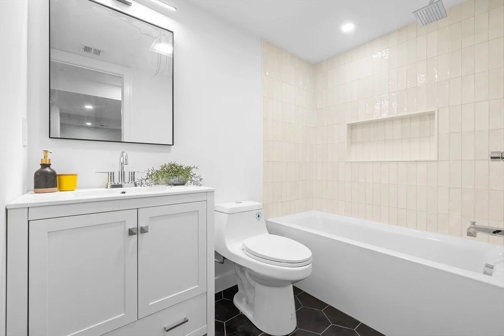 Photo of 16 Edgar Ave