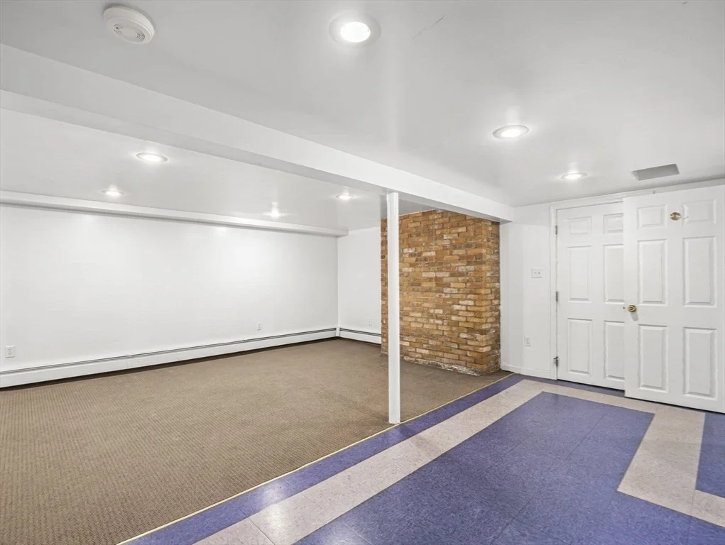 Photo of 43 Moon Road