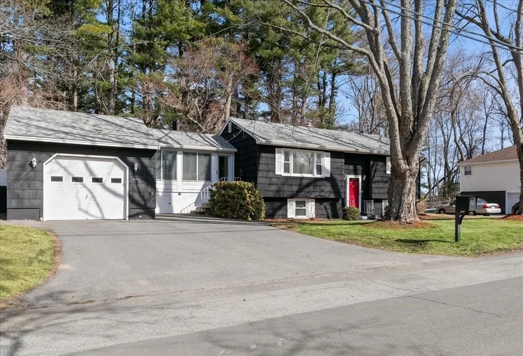 Photo of 58 Oakcrest Circle