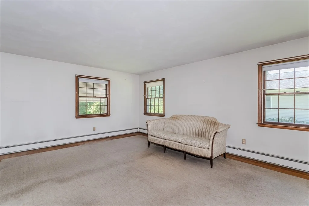 Photo of 89 Lake St
