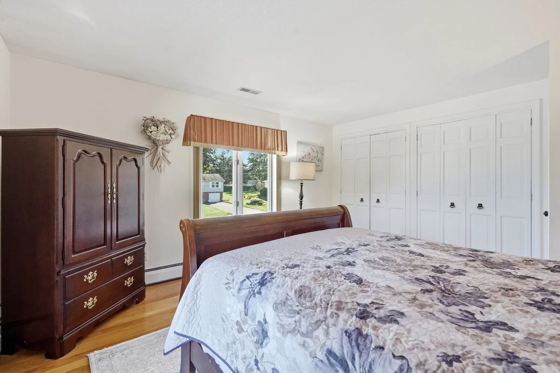 Photo of 105 Higher Brook Dr