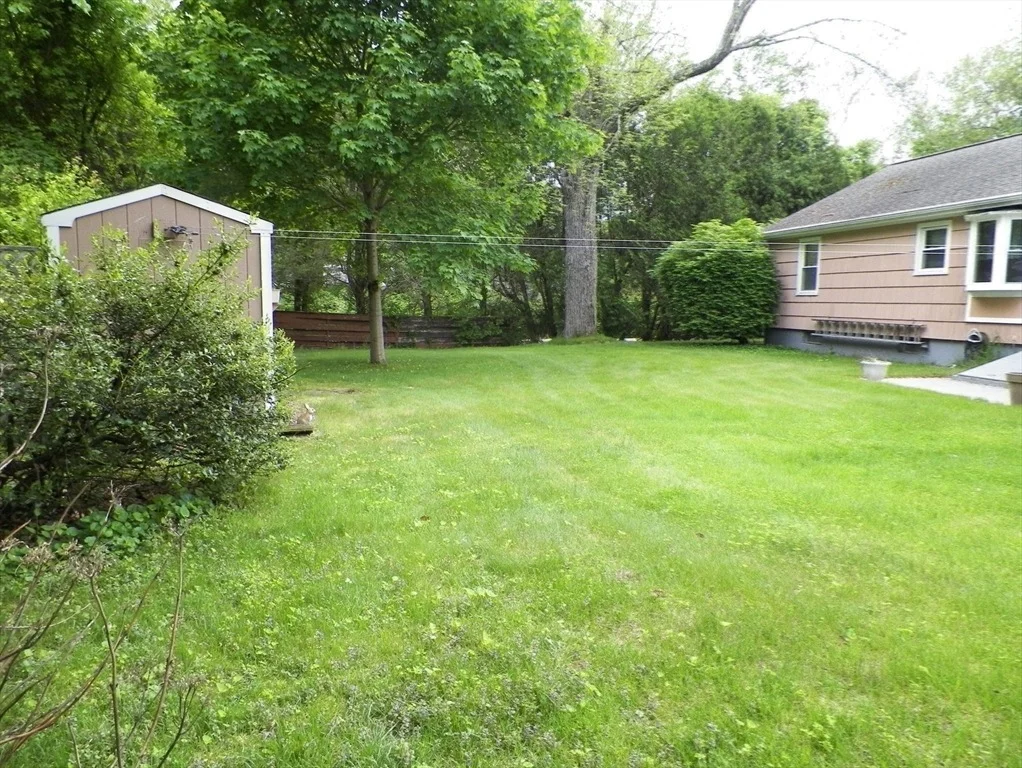 Photo of 7 Maple Ln