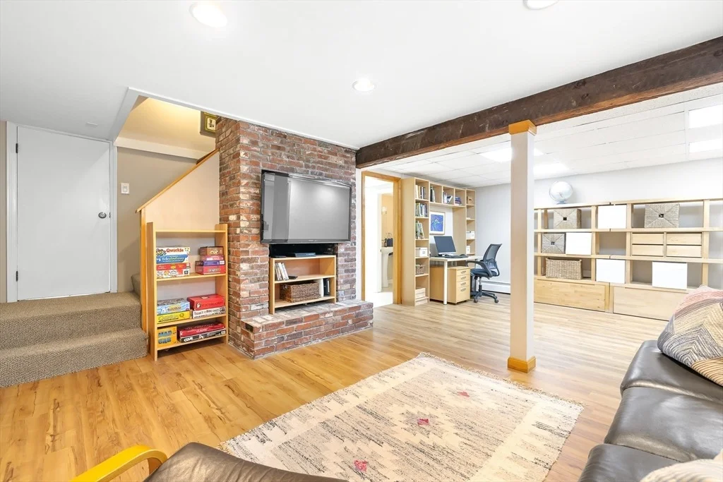 Photo of 28 Cottage St