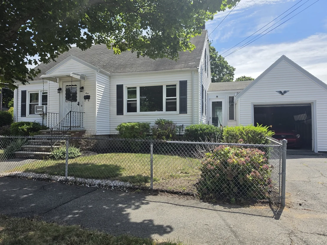 Photo of 4 Edgemere Rd