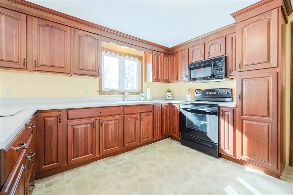 Photo of 70 Oak St.