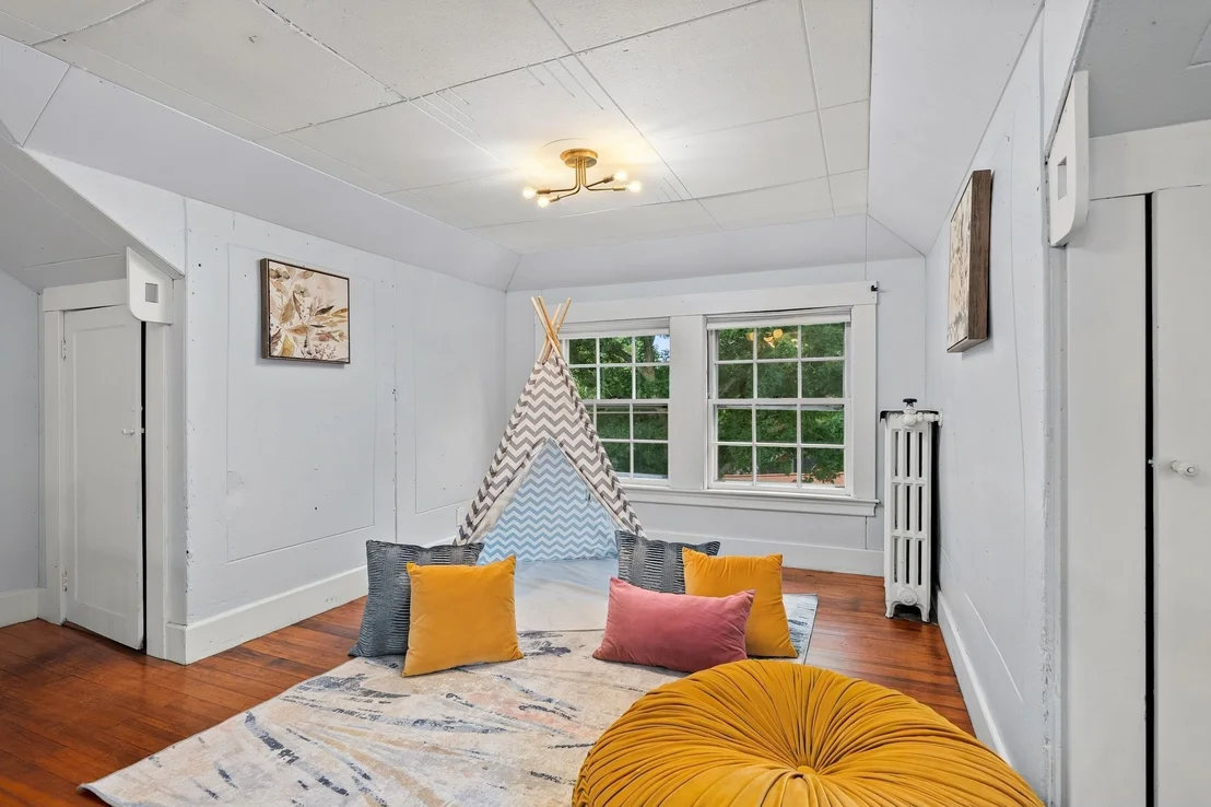 Photo of 70 Kensington Park