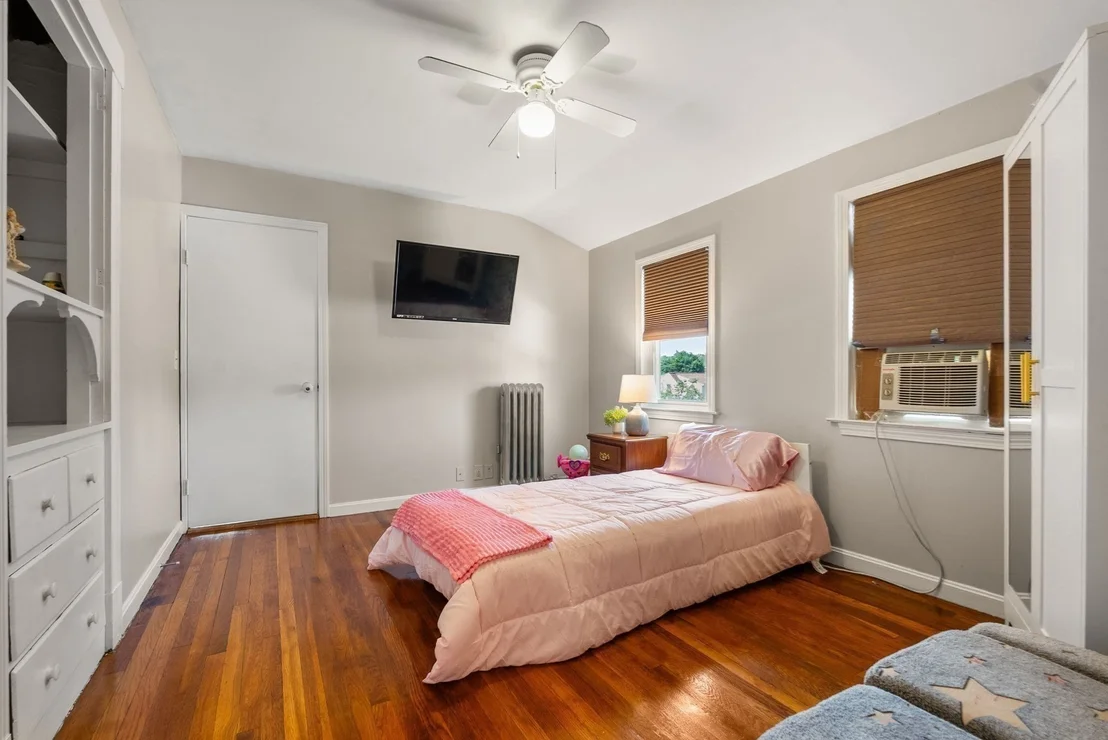 Photo of 18 Kiely Rd