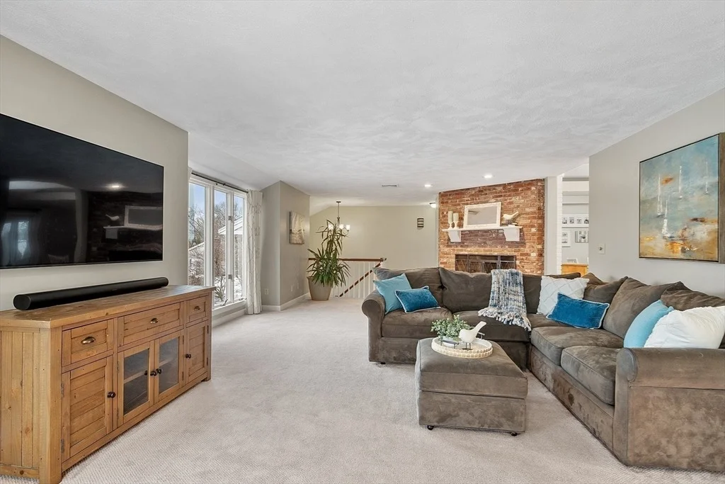 Photo of 10 Merrymount Dr