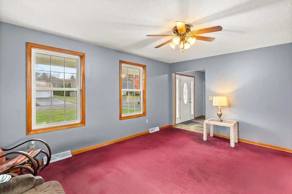 Photo of 4 Laurel Dr