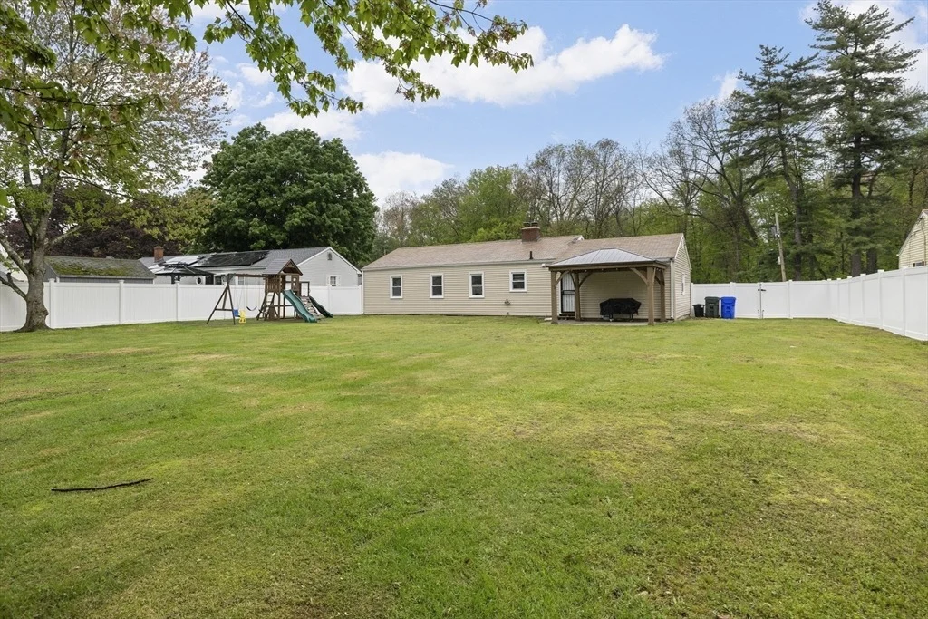 Photo of 376 Hermitage Dr
