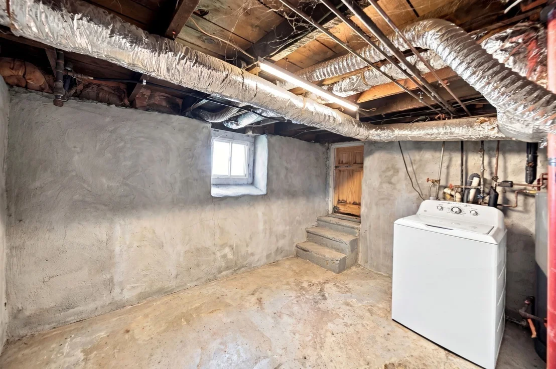 Photo of 6 Clifton Ave